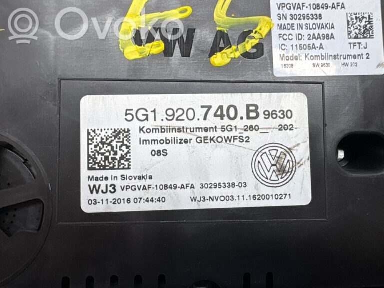 f0c71b3181f07680070b60102ddb3319-63272568786226e18ffd5e10e196be5d_speedometer__instrument_cluster_