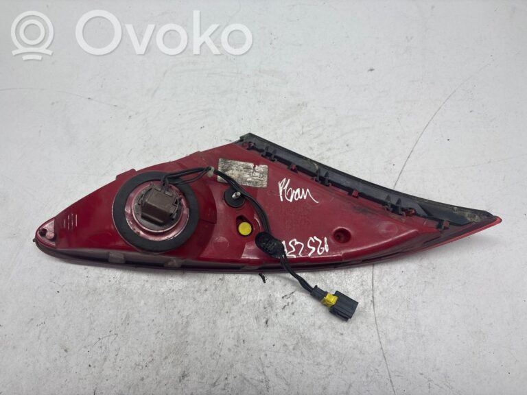 f29e5488f12aa5335b5bd611c8a803d9-ecb3bf17fce9e848b2824f6caecbe2b1_rear_tail_lights