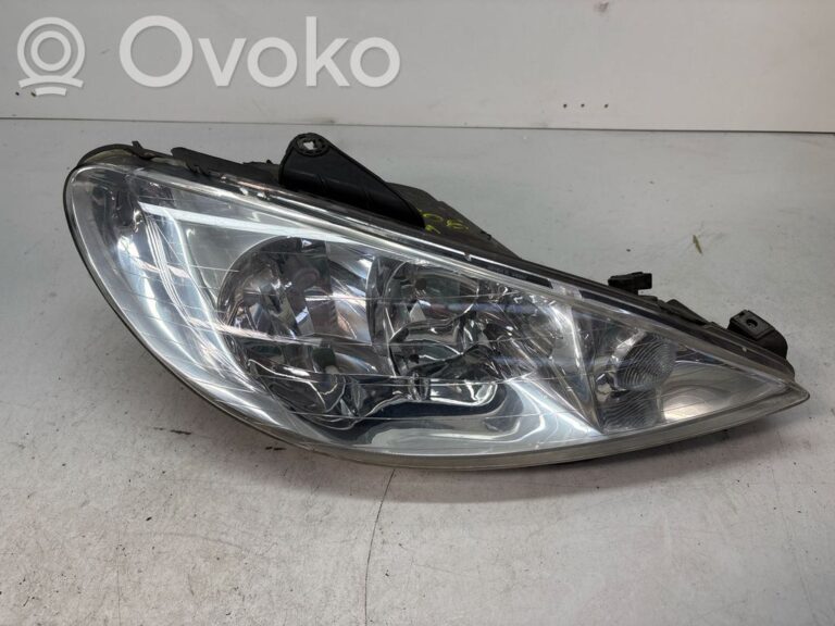 f37318ee537cc67806ac2456eb0a19e6-d05a6cd96cc75755b87e32ac1ab57e10_headlight_headlamp