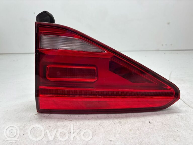 f38eca30db916c2011677959af17c54f-36e6a8a40e11a2827a6bc293a87dfc57_tailgate_rear_tail_lights