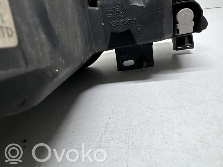 f39bab647a59d964630bff6f9530bd6d-7195bd1b1c5b0a4d3648788bfadbce2a_headlight_headlamp