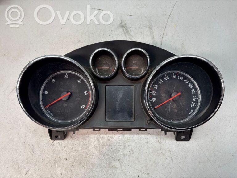 f3bd4bba334aaed43af324b75ee32418-858761e72545e49258253f7b9600eaee_speedometer__instrument_cluster_