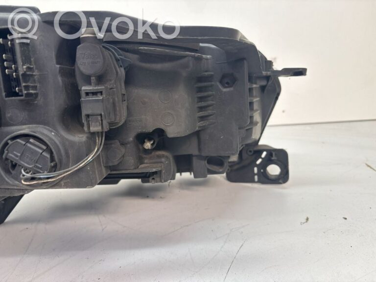 f410599b9bc6b7bdde61b8f8866a5d2d-0af487b2350be7f8a28961c6872086d6_headlight_headlamp