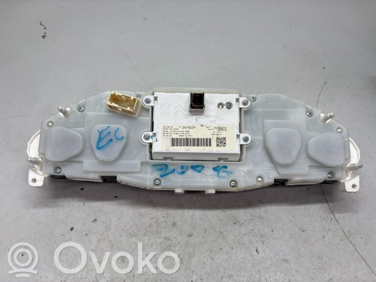f51e029646edf0c900a08327445ebe92-33ba9ed822b0e2148afc70be37b11252_speedometer__instrument_cluster_