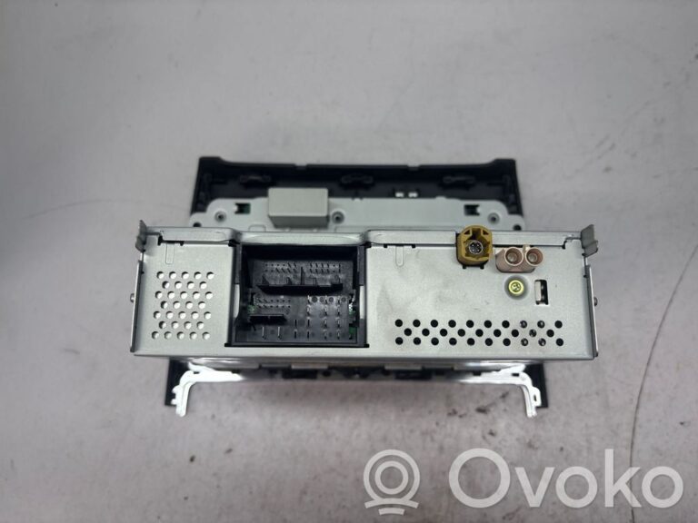 f52abb0380384eb1af05b00ccf908e58-680395b523a77f6afc2ca938be089c34_radio_cd_dvd_gps_head_unit