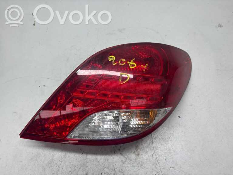 f54ae67eec5aac6046135ac9de1f3e93-e17954957c2814a196ed1f0cad77a120_rear_tail_lights