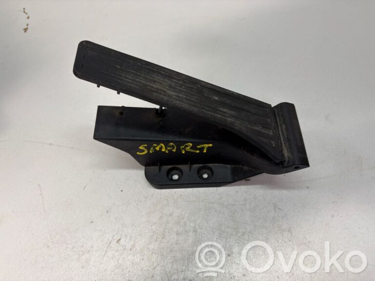 f60c87d1a6ec9e6b7284159a00b206d9-0b5d95992581744a6f73d0a01352f4bc_wiper_trim