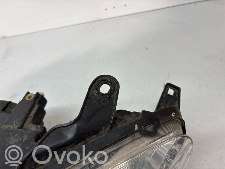 f6e05285c33d5834e555e374869ec716-af5263299a07c7a11b8c86cfb1cb65cb_headlight_headlamp