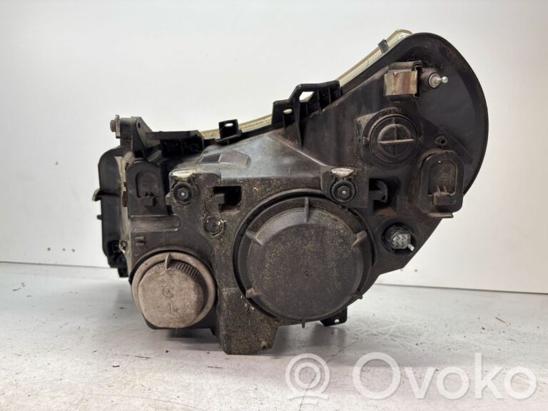 f6e71e73e0ef133f76fb4cb70b0da86e-3019baaaaa38d997c8f733073b7ae9e3_headlight_headlamp