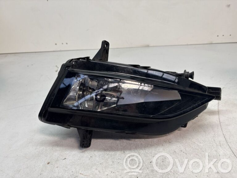 f859220ad585f9bc7fec7c7e4dcda942-e4df09d8d6496a95a5ac672b97b5b5f3_front_fog_light