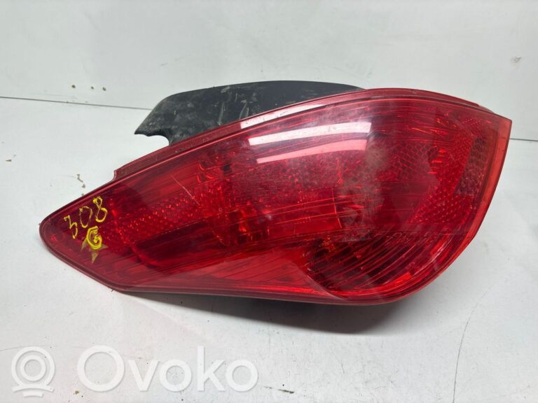 f8ee226de3f21c6a503de977e7c60ddb-7577f2bddf6987fd86f4b134b12e954a_rear_tail_lights