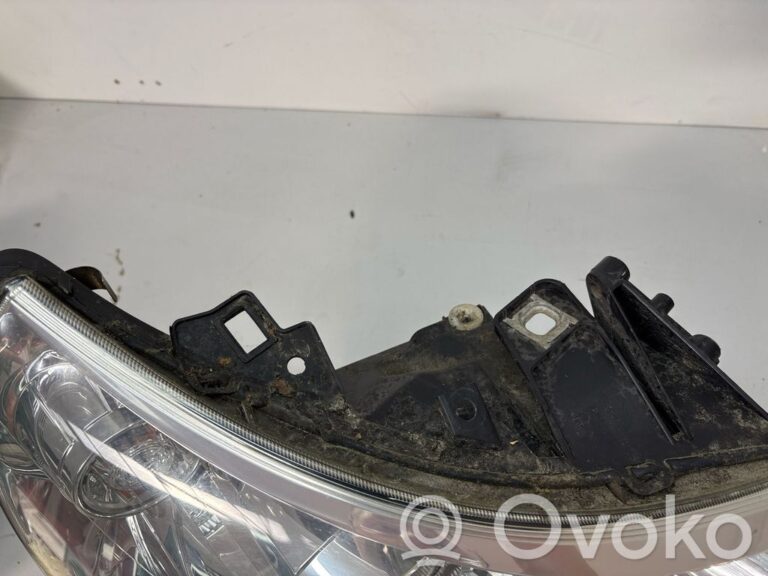 f9119fe6c2868220665733297955272b-22d5c21818ec2bdcc2ab047f67cade44_headlight_headlamp_dust_cover