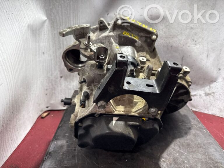 f9fc3532f484275dd912611ccc7bf5a8-670b1c13e31410d2c9064d1640fb0e0c_manual_5_speed_gearbox