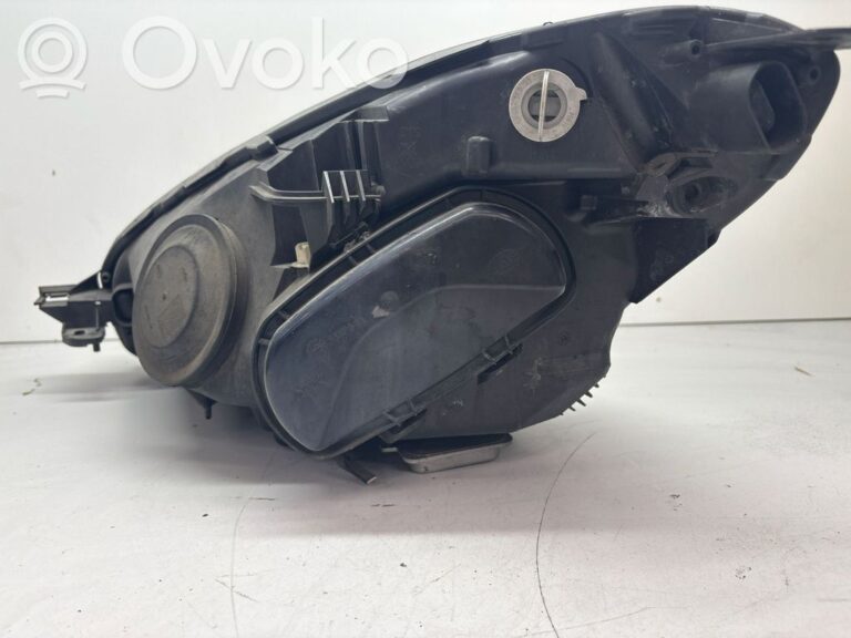 fa68461019dbc21769d7eee29f42ea15-d4816948930e0f0d48953ac90fc5ce4d_headlight_headlamp