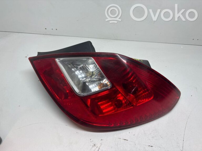 fad47215d66d594211d7cabb4235b99b-a762a3b6b7785adfaefce7309164dcf6_rear_tail_lights