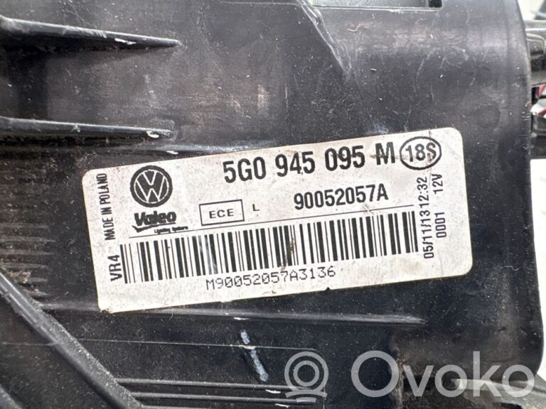 fb20332e6f796c7a77ec0937689940d2-431cd848045d54aa789f4e89cb167a37_rear_tail_lights