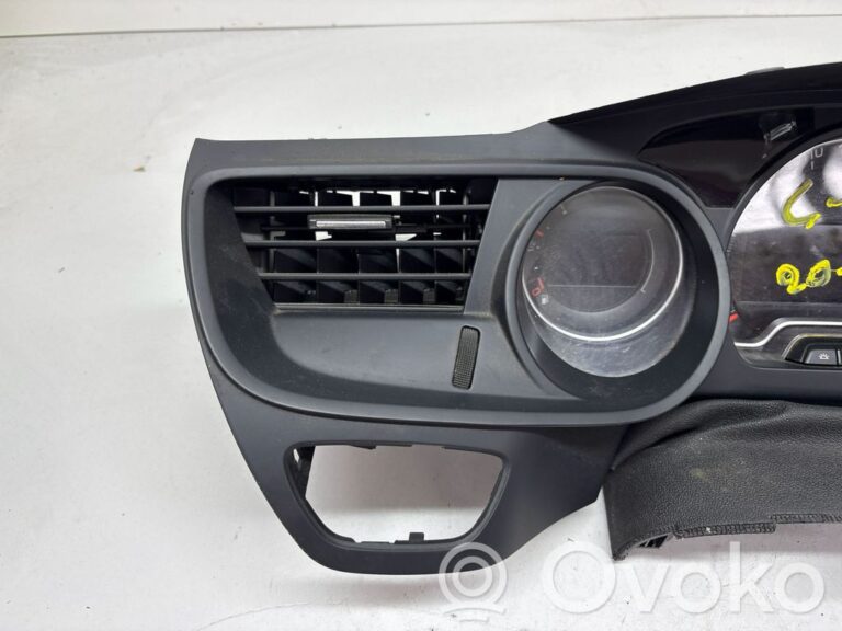 fbd993042f862db5e5ee7bbee4494174-546b15232de966c0aaa573ec3006105c_speedometer__instrument_cluster_