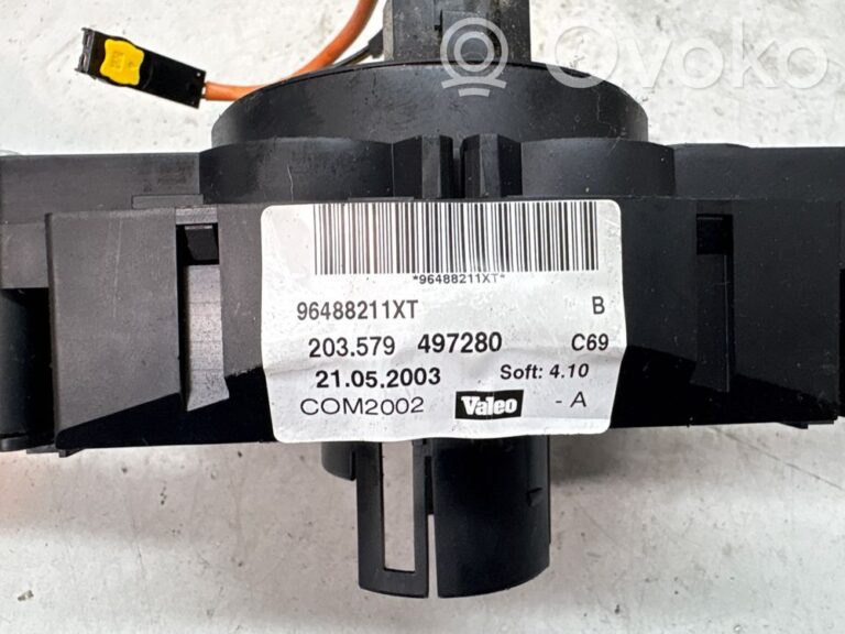 fcac922562827e22666f8ddc2119e345-44c020b642876c04eec62a1c90dd05c4_light_switch