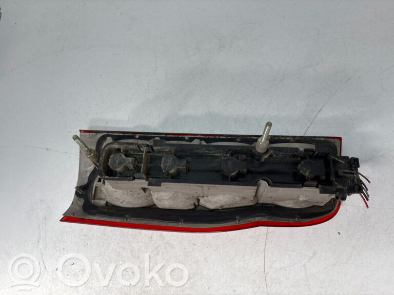 fd29e0e3c6c8ad654003c85937d63f43-9bb590db77928011cde147eeda17033b_rear_tail_lights
