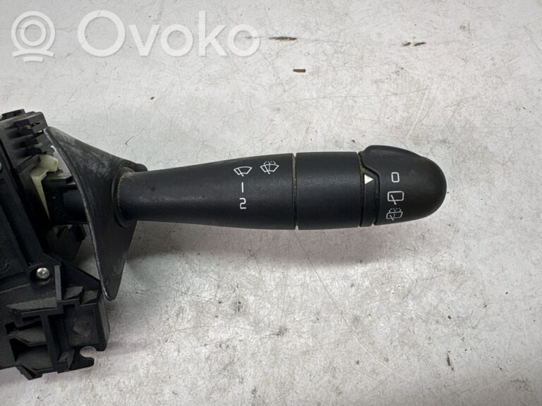 fd9475fb243786621c66562e83519813-2fe6542e8bfc035e24113c7431dfd14f_wiper_control_stalk