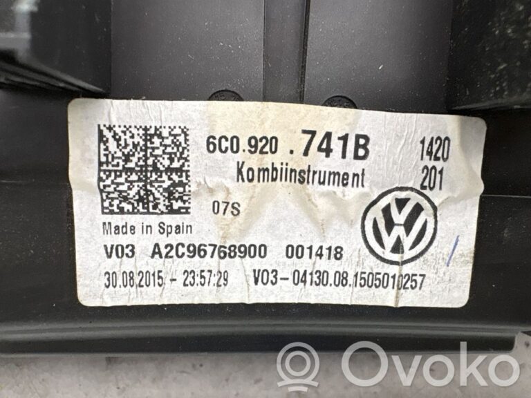 fe211aa171806660fa5af9db00bb544c-5ca83394652784a916f1d48377af3e8c_speedometer__instrument_cluster_