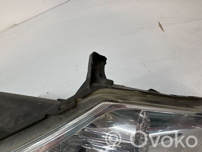 febef6803ae7fddde0598ba42c61d255-bef5d675e3166f52b22b80fc0428da2f_headlight_headlamp