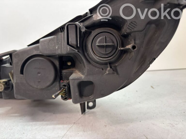 fff5ef7ff025784ea4baf12a1e3c8790-2268e78e9585fcb7cd4a649cbf85bb1c_headlight_headlamp