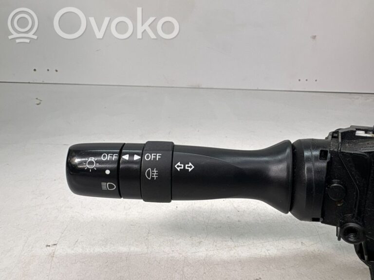 ba7b7c740391ab6a6812efcdbad1f3fc-dec70ba1bcd27871d8d0e48b4c02413e_wiper_control_stalk