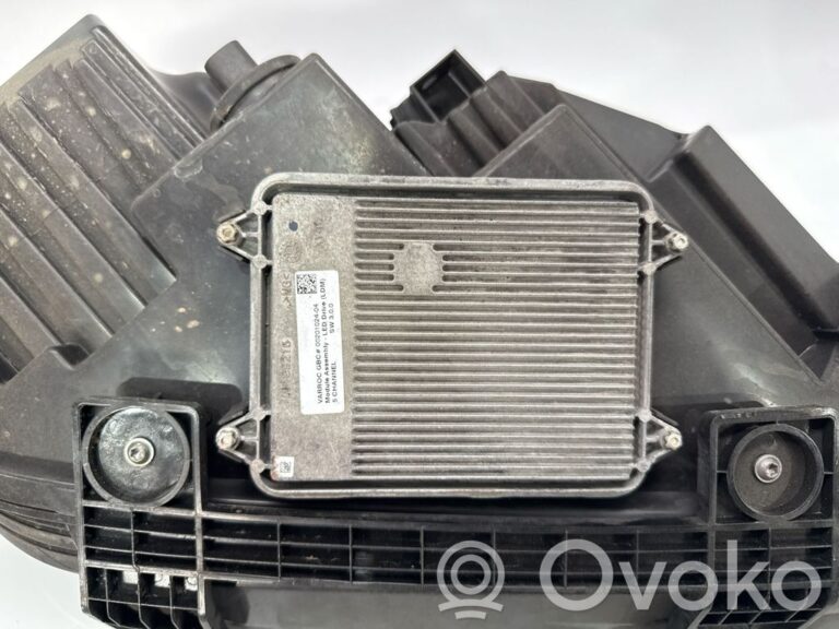 0d5fe815cbf328ce8b8fdbb4af661123-5ab371c389b4d3d10f5dcc724714b0d7_headlight_headlamp