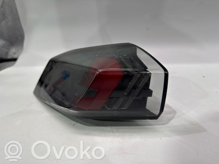 0d86c40984190bfca39c190bcb687ab9-5b8e67e490df14668176e94887d7c647_rear_tail_lights