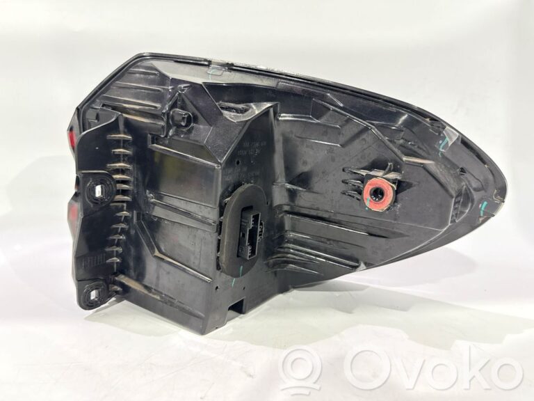 0dfbccfb3796c440bf2145e931535f11-a9d5805c9455d7d332b36525e38022ab_tailgate_rear_tail_lights