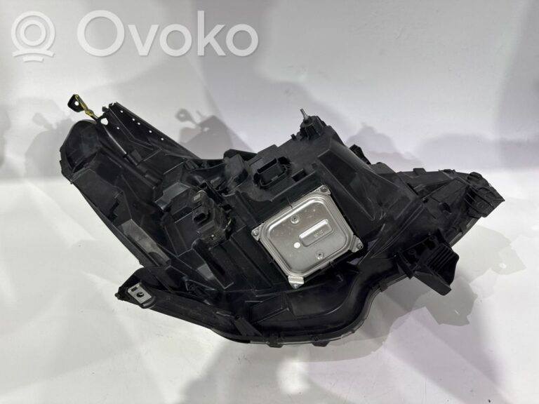 0f46f51e71517bc3bed1ff4470170bad-e6ef8e4b1d8f0237304b8e02557a9ec9_headlight_headlamp