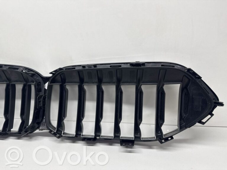1188db52d01797392e2b2efbdb93a815-35b700016ec32b99f8d58e3624d52699_front_bumper_upper_radiator_grill