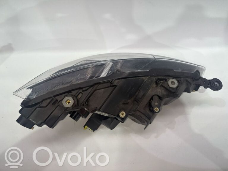 1877ea7b0cefcfee15cb2da9ceb8a785-47c2540f525a1d73bf7d4c27b9fa612c_headlight_headlamp