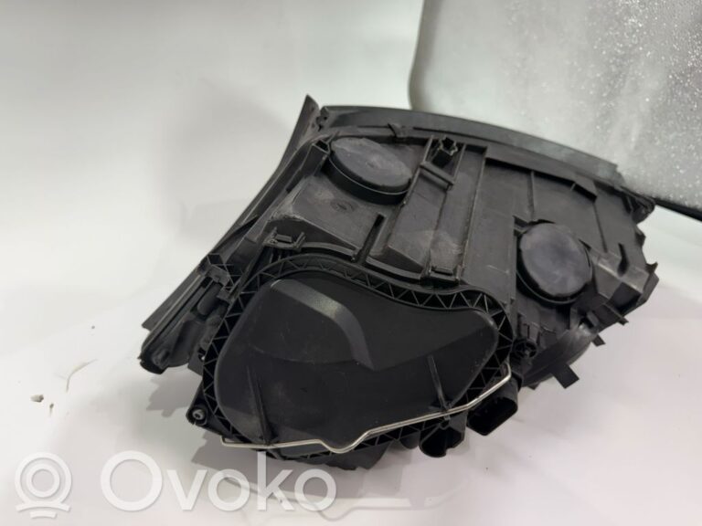 32a6b18f40036692145c25c0baa6bf37-cd0336c8e71a4cf03d50605bad82d46b_headlight_headlamp