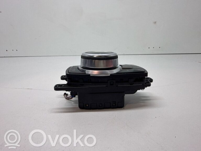 34c96af6bca9d1ae2d9873f6b9cd9edc-21c0e669388243b705d811e26d214c0c_head_unit_multimedia_control