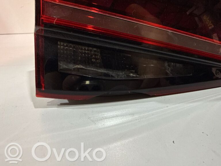 360aaf2c66a388aeb8e4977e3ed7ef27-b43babb053d03c4910a309478792494c_rear_tail_lights