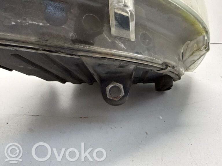 3967e7c182d075360ace6c979c86ec9d-93cccd157867677d9a6045da44a8a563_headlight_headlamp