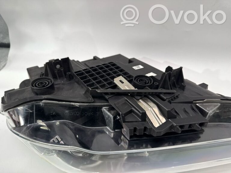 4ec48cc15c66121eab5203261282f3cf-f8bb903ac82c3d8d496617901839ce49_headlight_headlamp