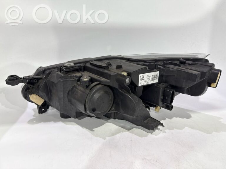5b5d8f6e49b5a86aff3cafec466d4f01-c4ee81b9e76c3e2e2393ce93f1b26fd5_headlight_headlamp