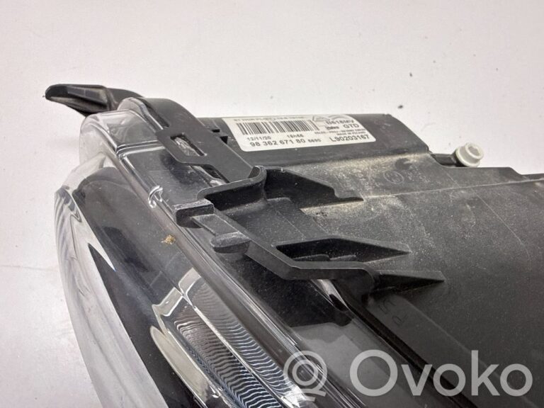 5de3277ad34c3b9af7b37a2083d8754d-1ef5125ad5bc8190e8b66a7a8c41a2fc_headlight_headlamp