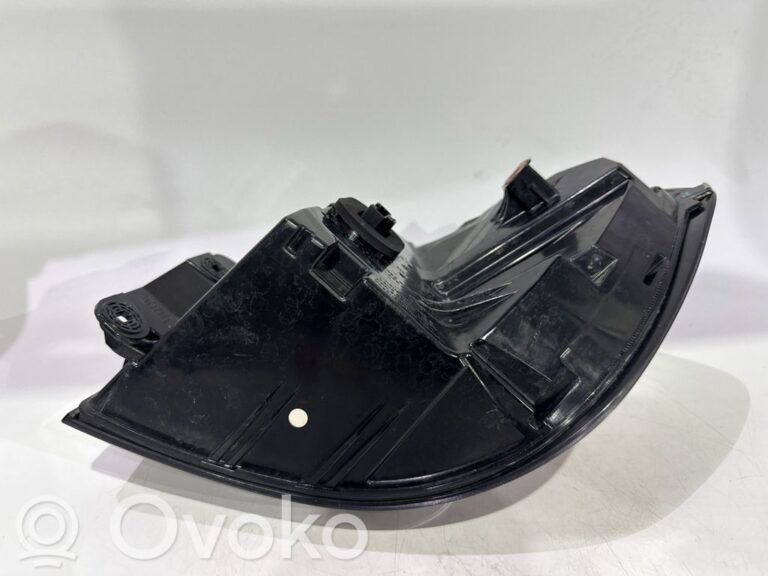 7183c95b52c3415c77414c987c2fb0e5-ab23db7c8bbfcdd42564a0e03e6a8b51_tailgate_rear_tail_lights