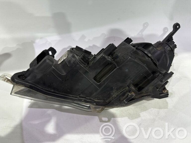 7bc70b1fe860a725ad13f794842f8b78-ba390a55fd1cae657e4d170267ab343b_headlight_headlamp