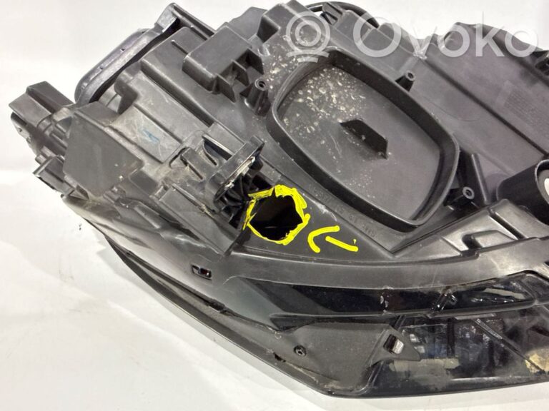 88e949c92a7e2124b255fc810650a189-68b17daec338fbd164ec9e25ef932f89_headlight_headlamp