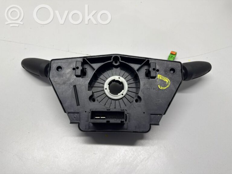 9224b2f5fef0a81bdd3fc0626167df81-c043c5acdf467e625c0f0d59460d6008_wiper_turn_signal_indicator_stalk_switch