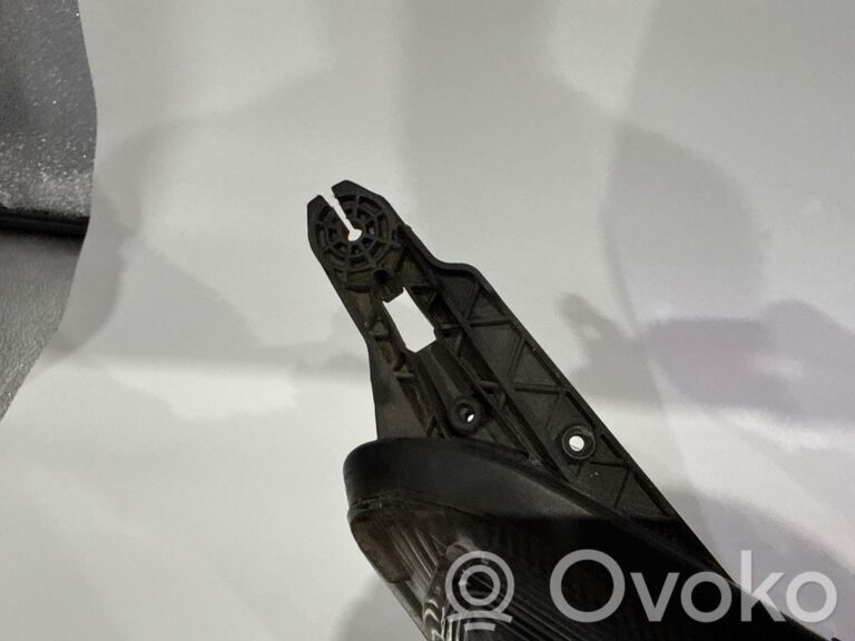 95134889511fb7ae9197fbc5a0ebca91-5a3b410562a0f31104bafd9c8c9778bd_headlight_headlamp
