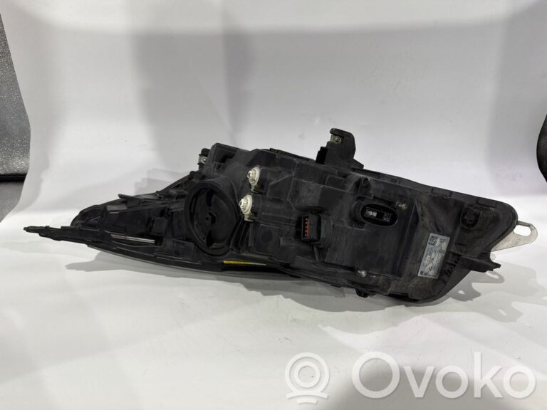 965657fdcfd3568a39422883ea7e4942-b62e7e1c2379c4abf3d0d55480952363_headlight_headlamp