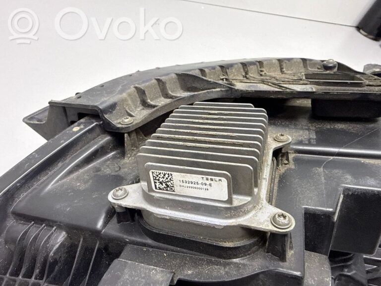 a1e4a65240929f031553a219115dd6aa-953eb7dc0fab1855dc65f65199f39ad5_headlight_headlamp