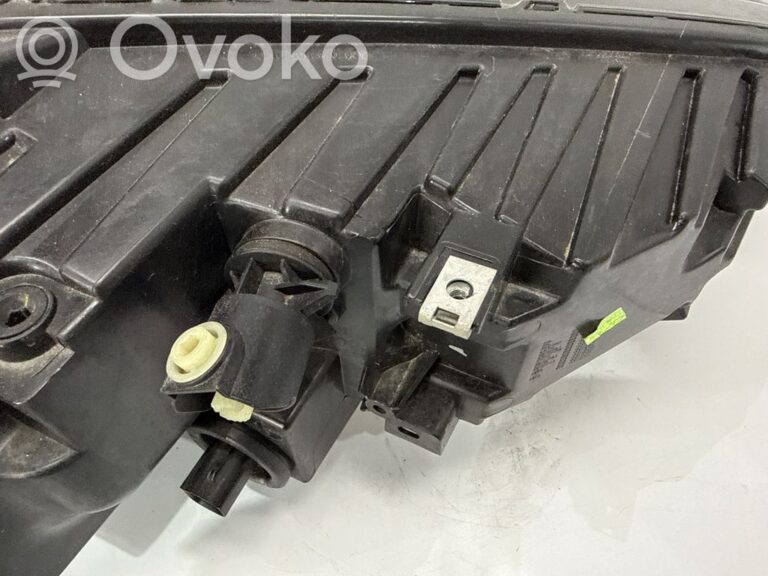 a618bf30027c45a1124ab8f5330c1a39-72ca2ba2804ff3e8b2aab2085e46482d_headlight_headlamp