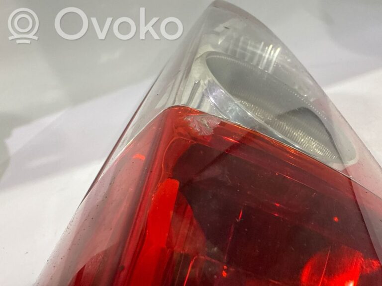 ade034313cc7826cc6e1a7a632b153dd-1df25a3bff9780db2b34f69854899edb_rear_tail_lights